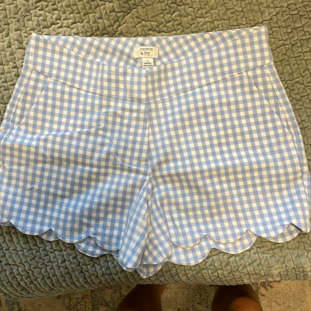 Crown and ivy light blue and white scalloped shorts